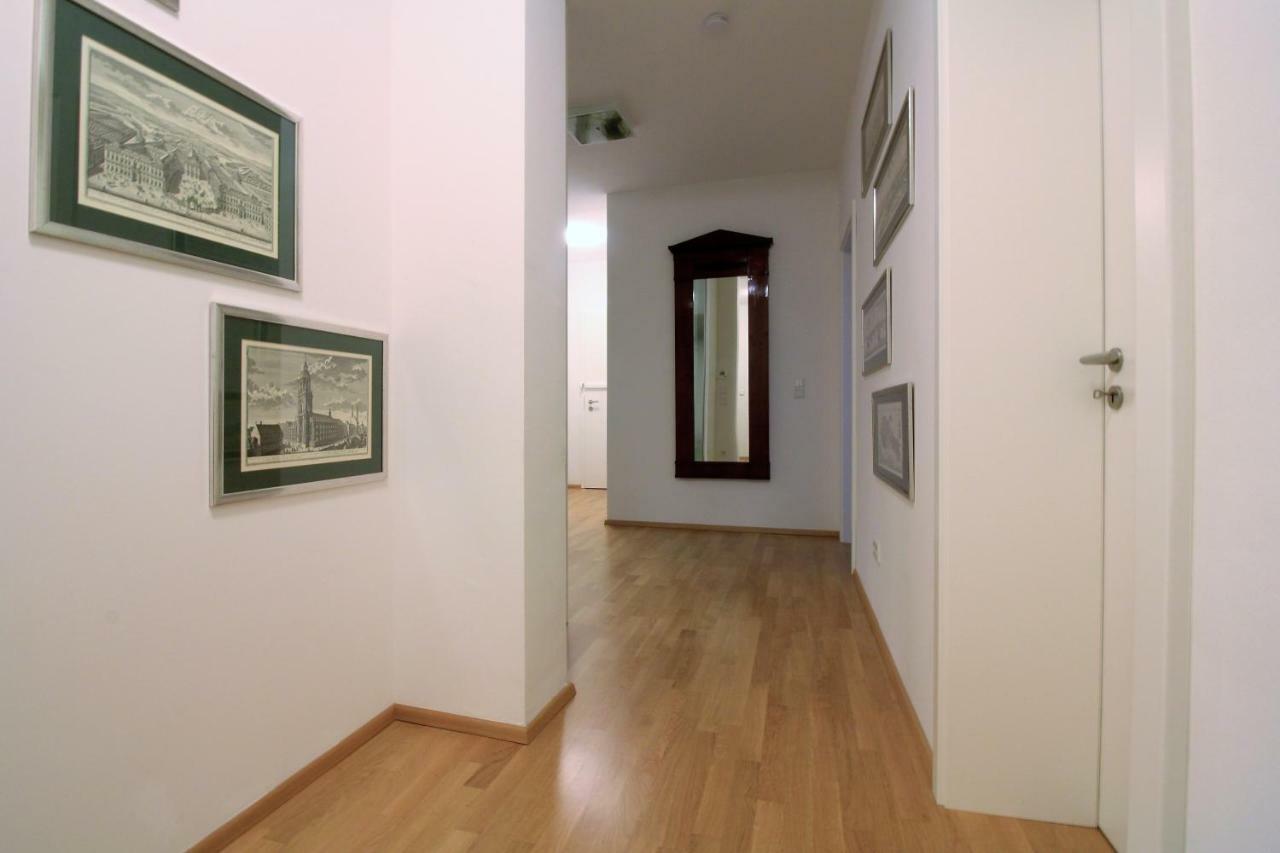 Luxury City Apartment - View Of River And Castle Wurtzburgo Exterior foto