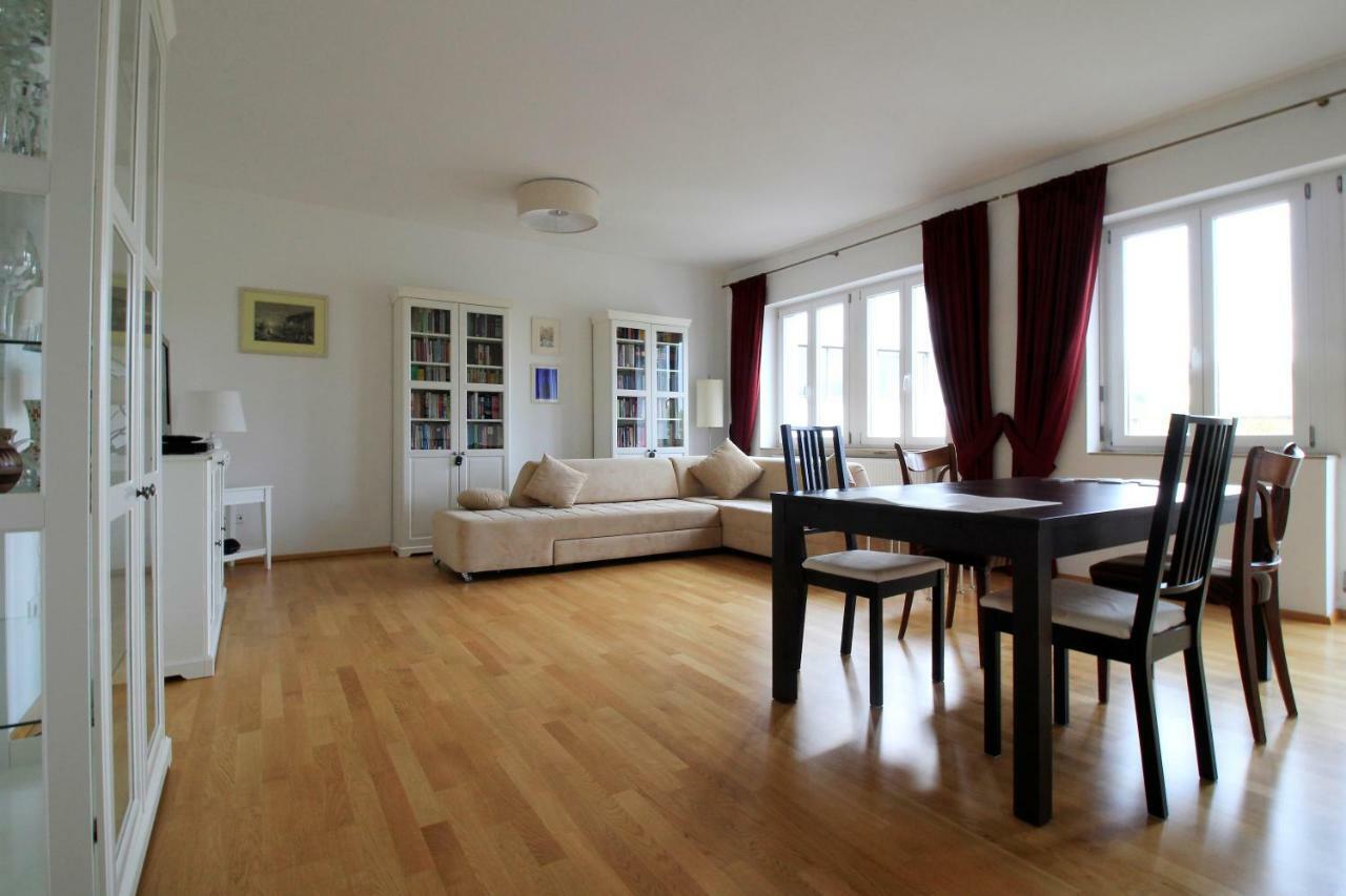 Luxury City Apartment - View Of River And Castle Wurtzburgo Exterior foto