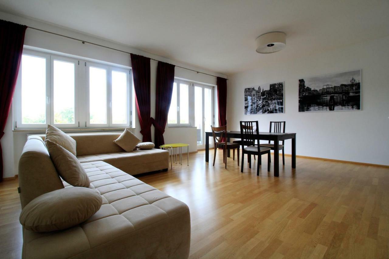 Luxury City Apartment - View Of River And Castle Wurtzburgo Exterior foto