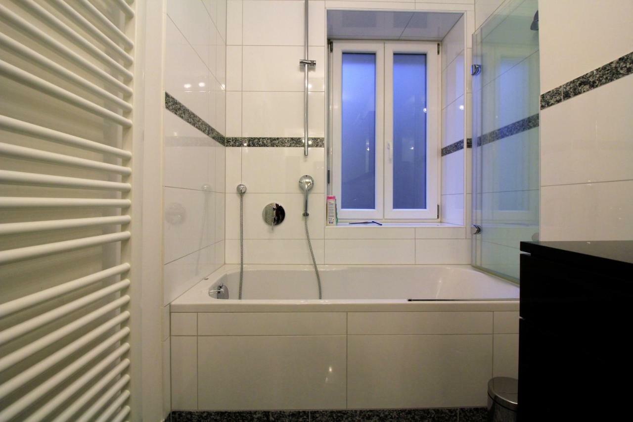 Luxury City Apartment - View Of River And Castle Wurtzburgo Exterior foto