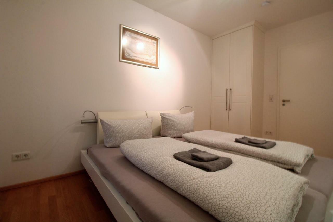 Luxury City Apartment - View Of River And Castle Wurtzburgo Exterior foto